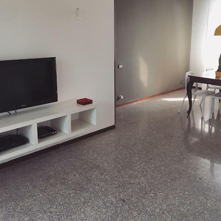Sunny Family Apartment In Villa - Humanitas Forum Ieo Pieve Emanuele Bagian luar foto