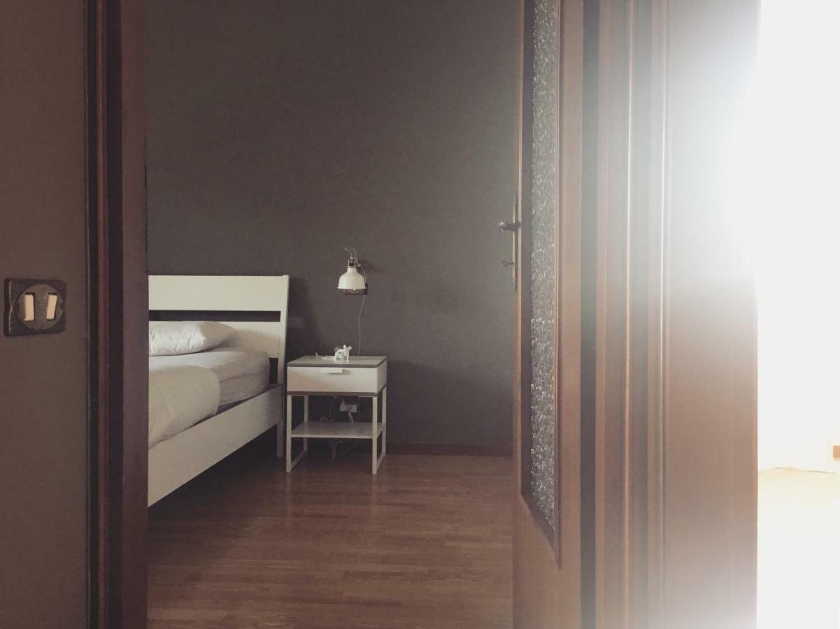 Sunny Family Apartment In Villa - Humanitas Forum Ieo Pieve Emanuele Bagian luar foto