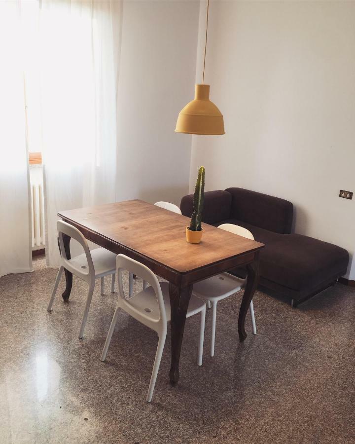 Sunny Family Apartment In Villa - Humanitas Forum Ieo Pieve Emanuele Bagian luar foto